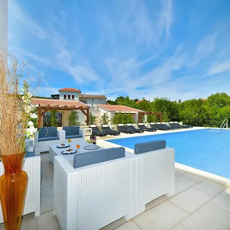 Dalmatia In Preko, Island Ugljan, With Swimmingpool