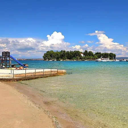 Appartement Dalmatia In Preko, Island Ugljan, With Swimmingpool