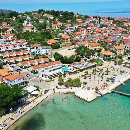 Dalmatia In Preko, Island Ugljan, With Swimmingpool Apartman