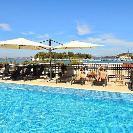 Apartman Dalmatia In Preko, Island Ugljan, With Swimmingpool